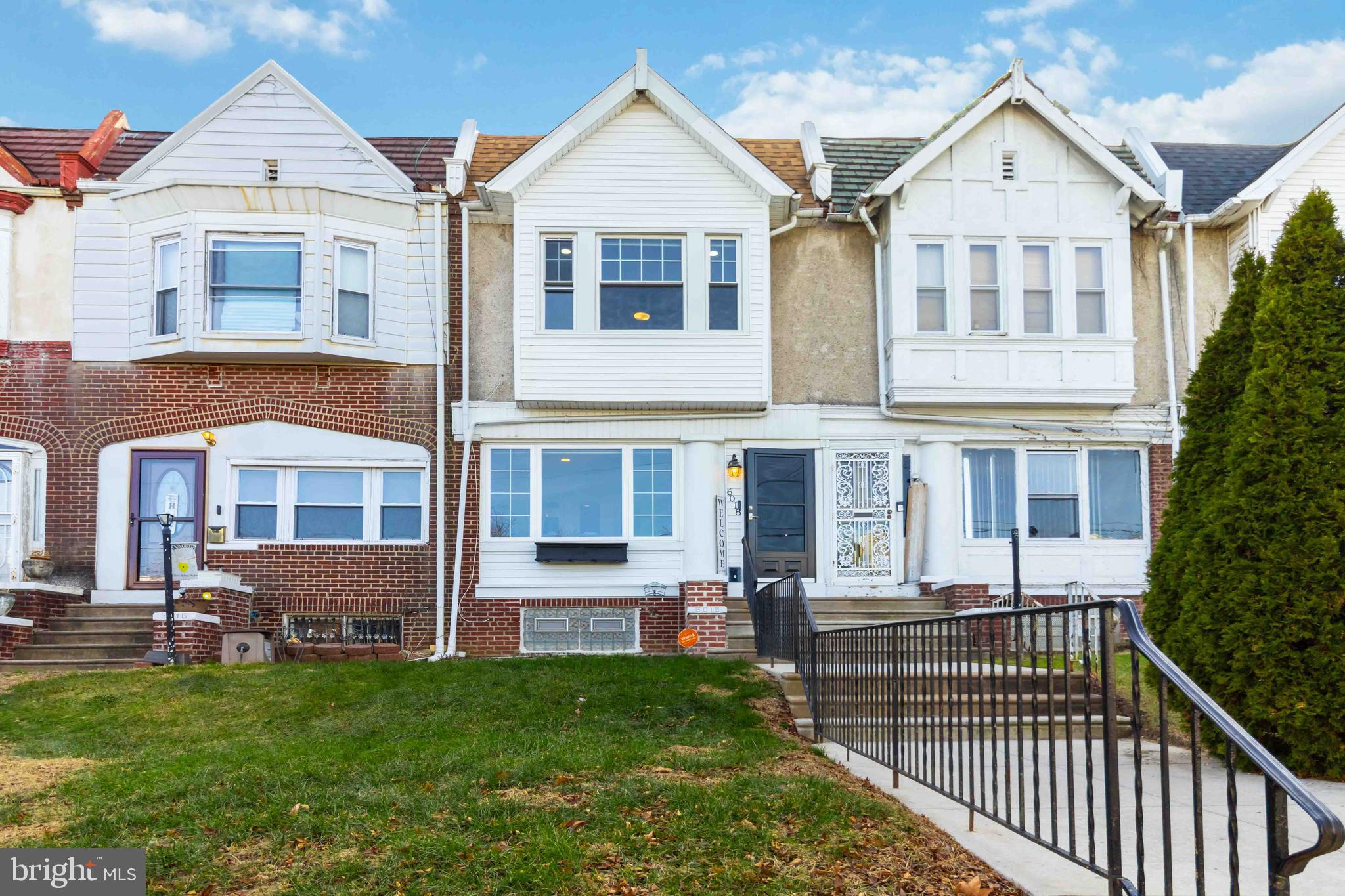 6018 W COLUMBIA AVENUE