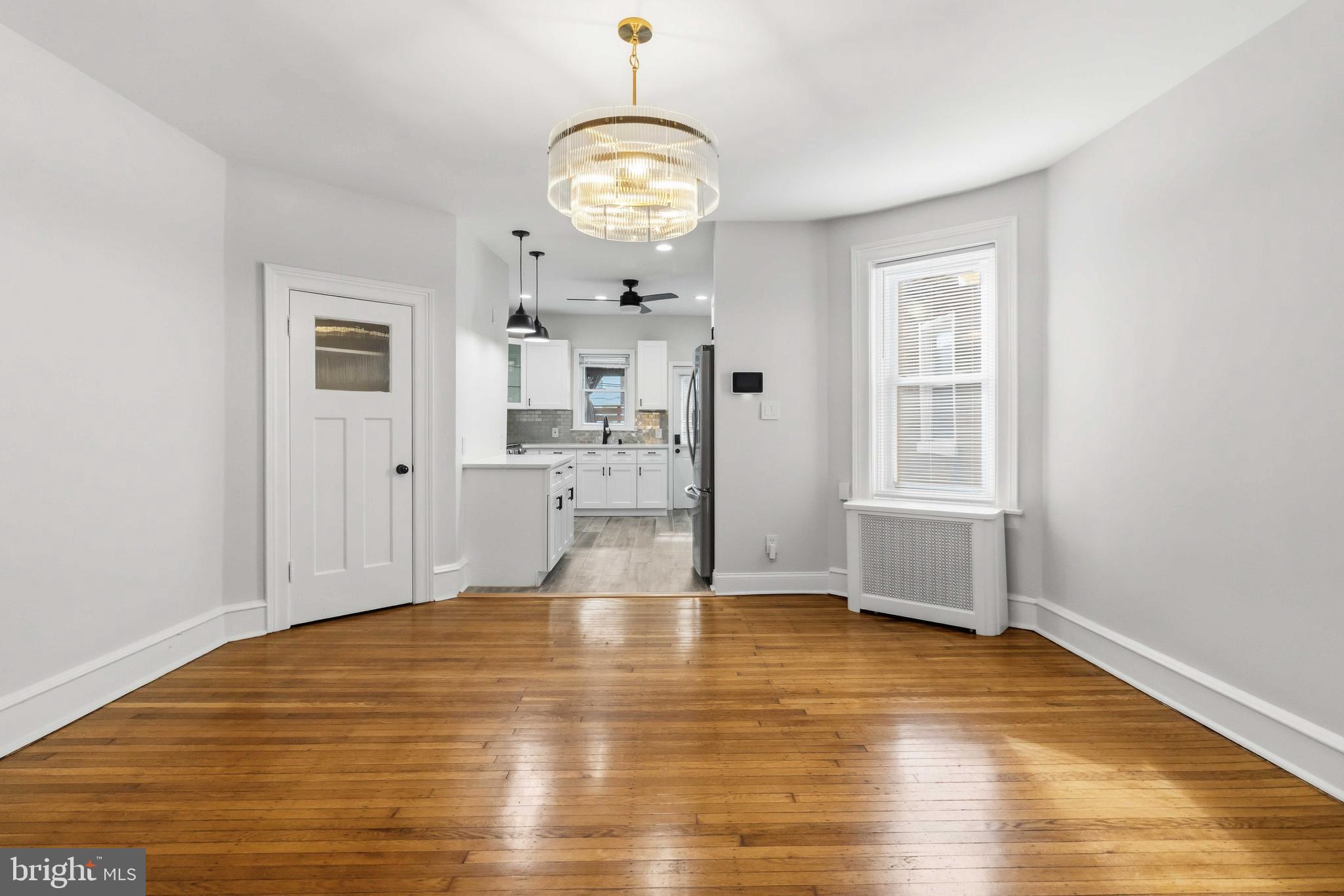 6018 W COLUMBIA AVENUE