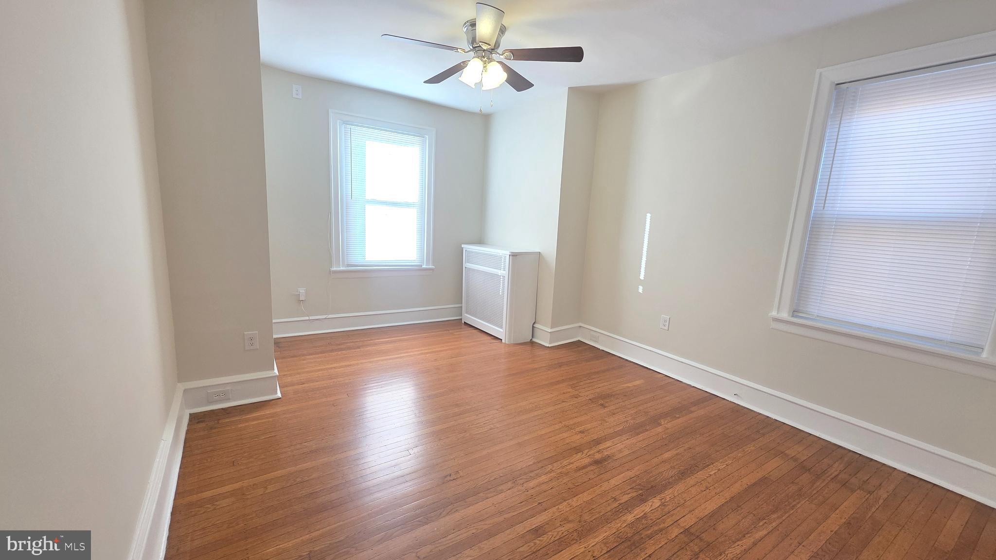 6018 W COLUMBIA AVENUE