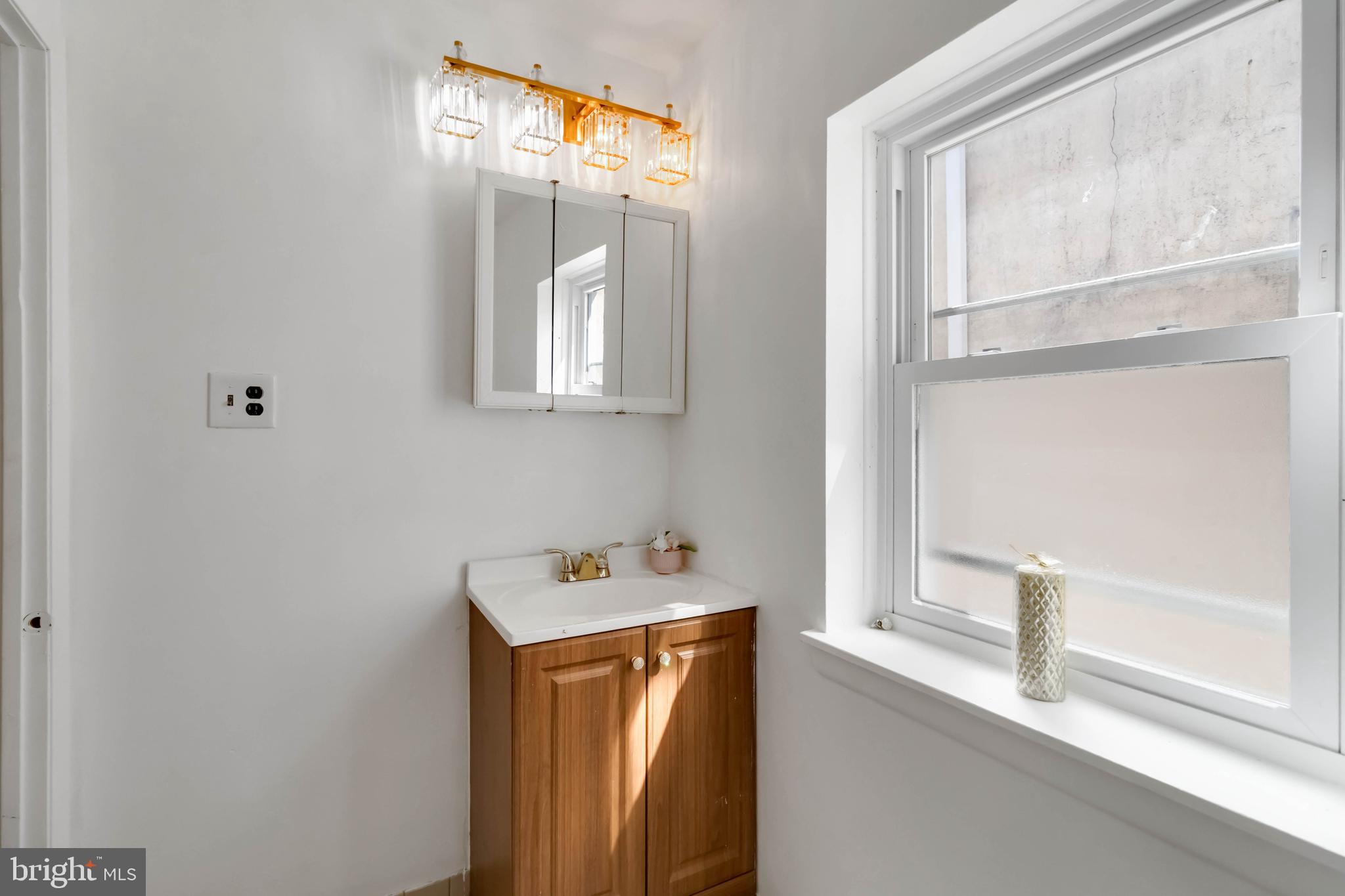 1202 MOUNT VERNON STREET