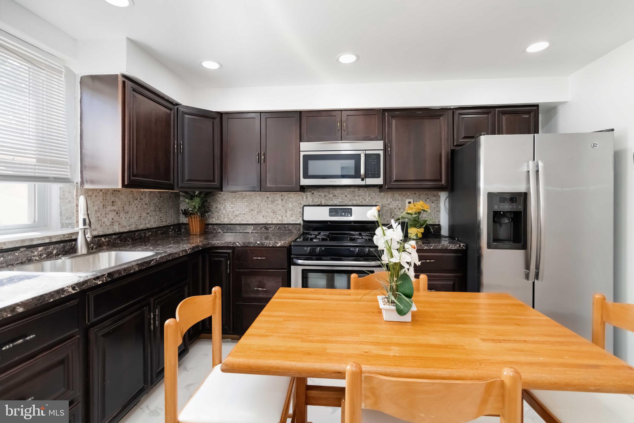 1202 MOUNT VERNON STREET