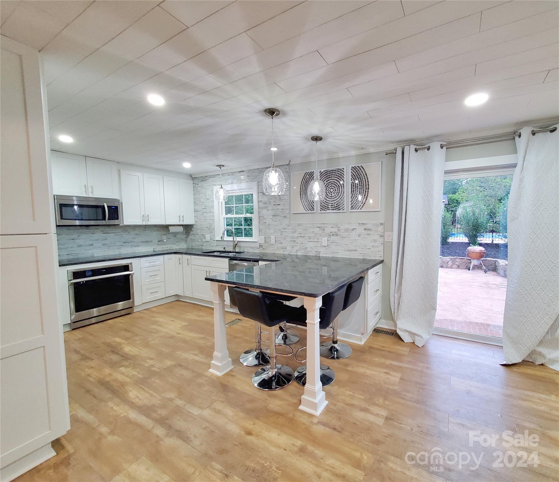 1616 Home Trail