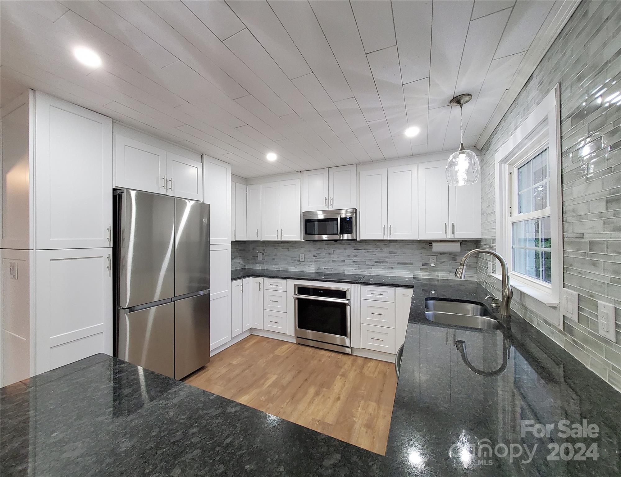1616 Home Trail