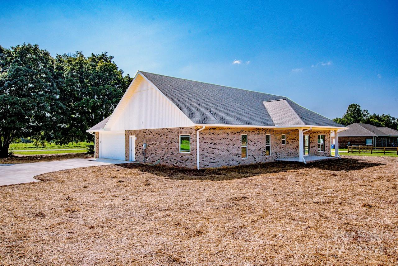 404 Longview Road