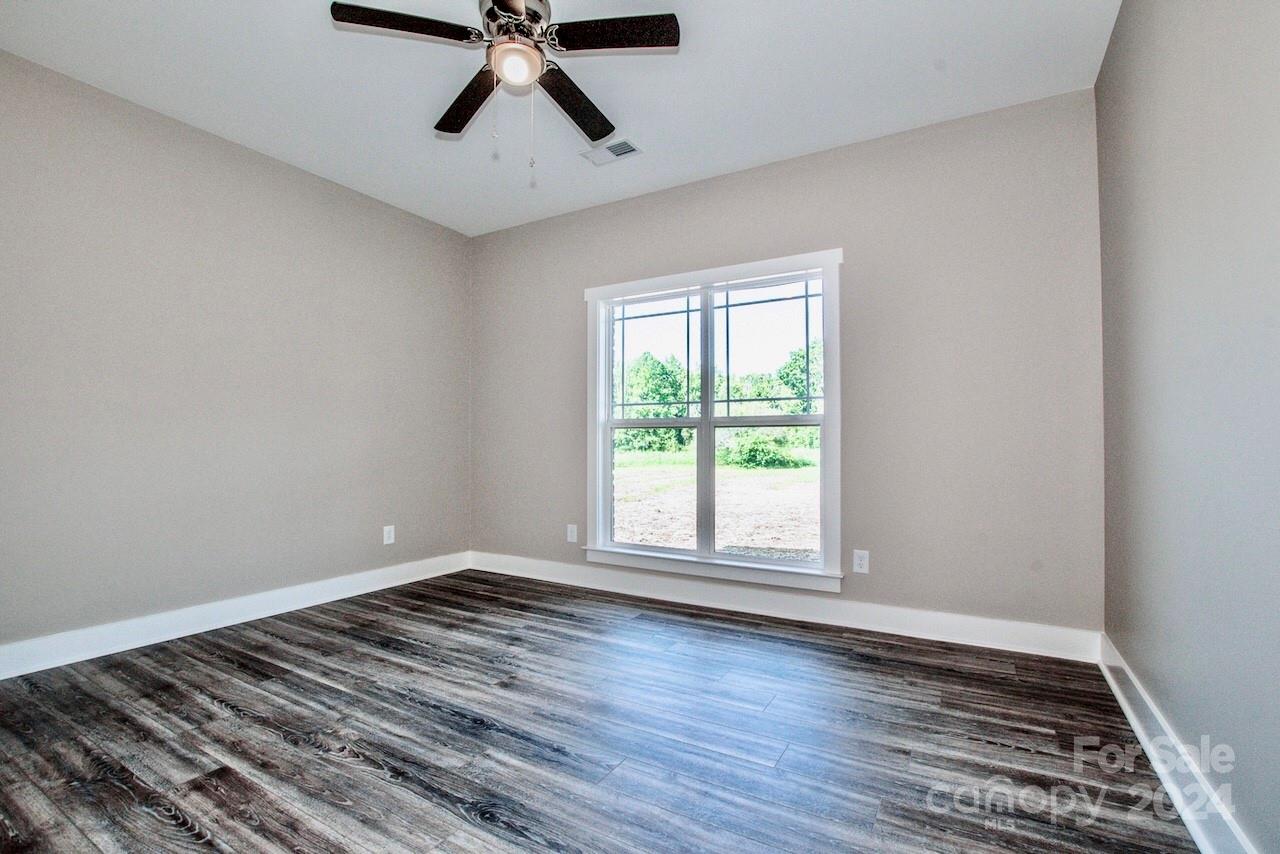 404 Longview Road