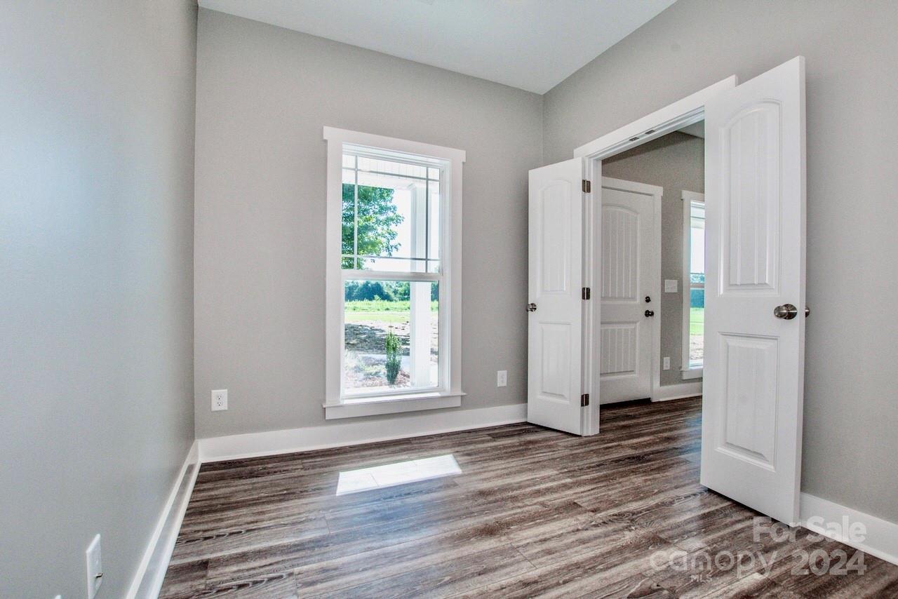 404 Longview Road