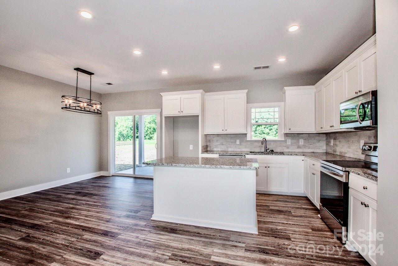 404 Longview Road