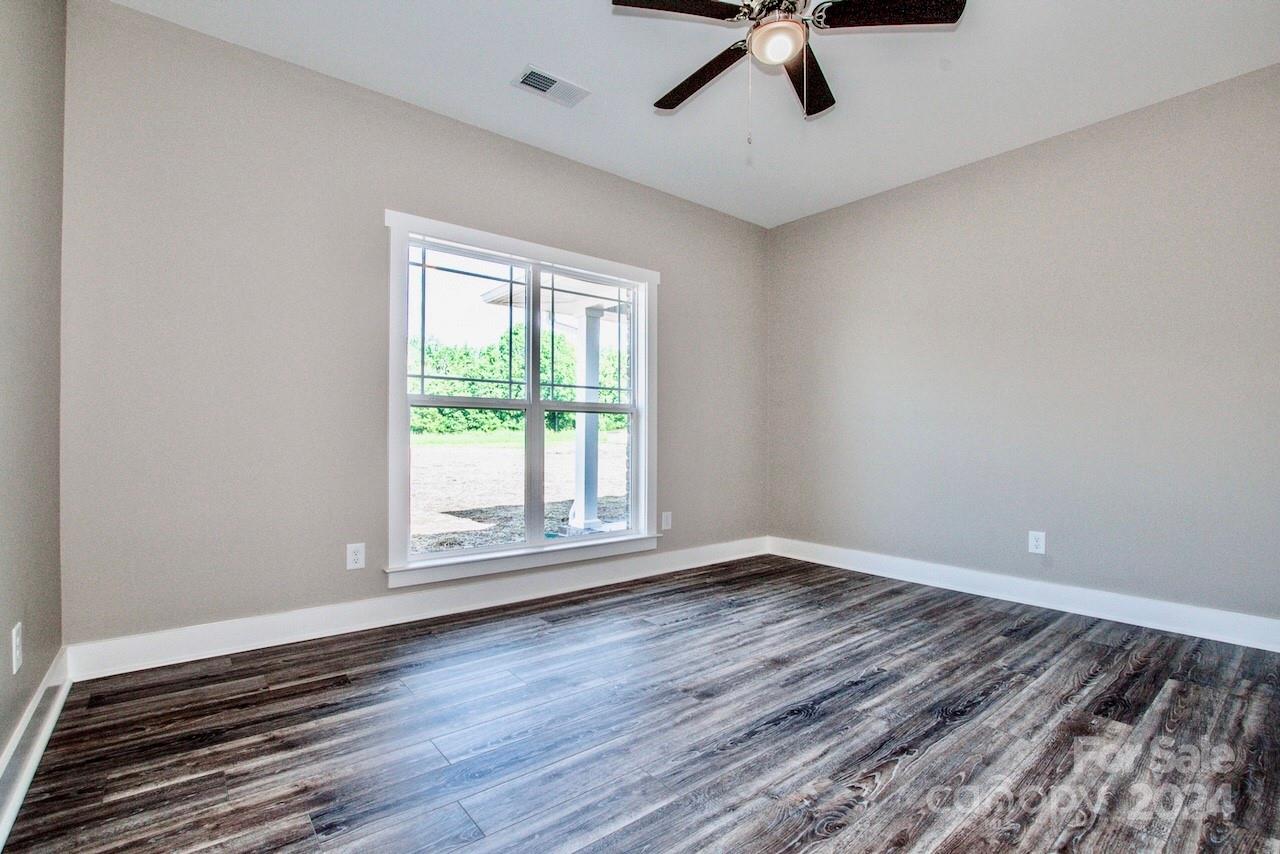 404 Longview Road