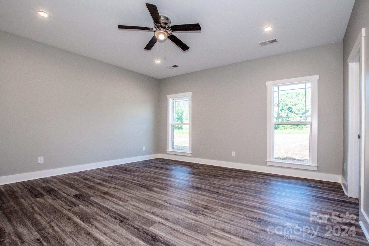 404 Longview Road