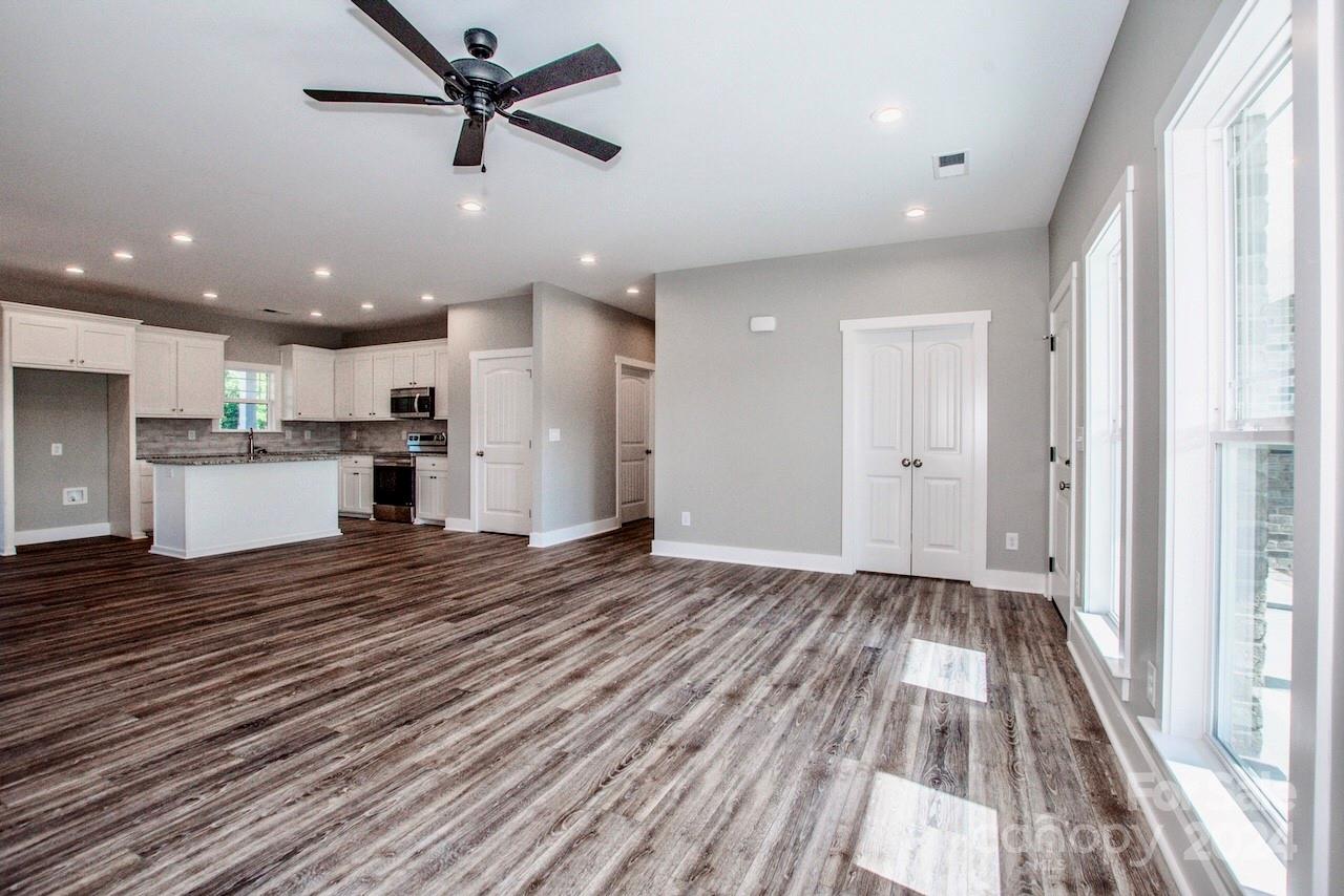 404 Longview Road