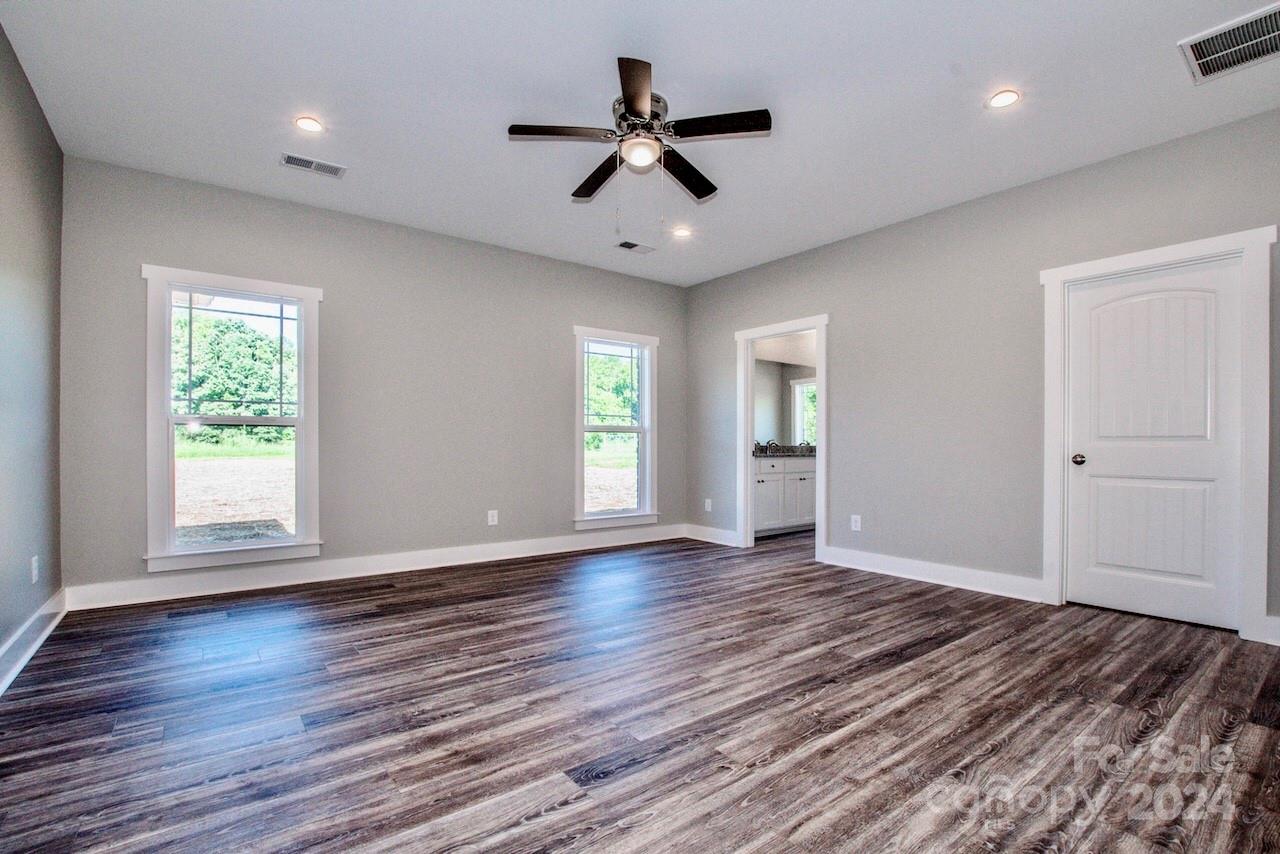 404 Longview Road