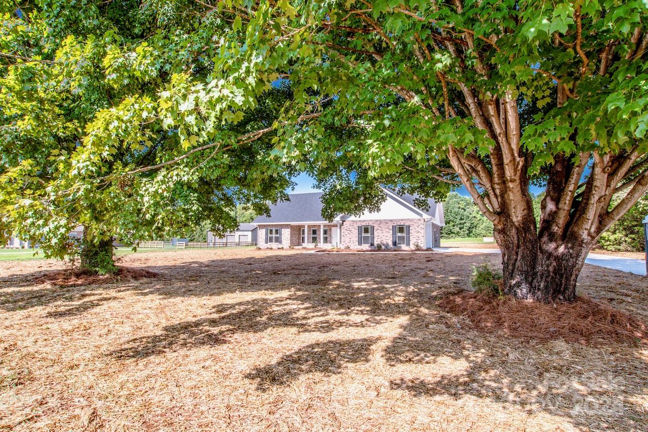 404 Longview Road