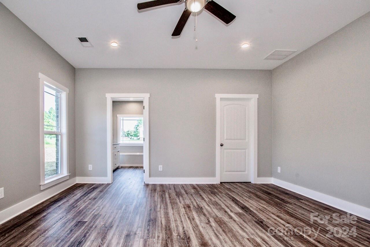 404 Longview Road