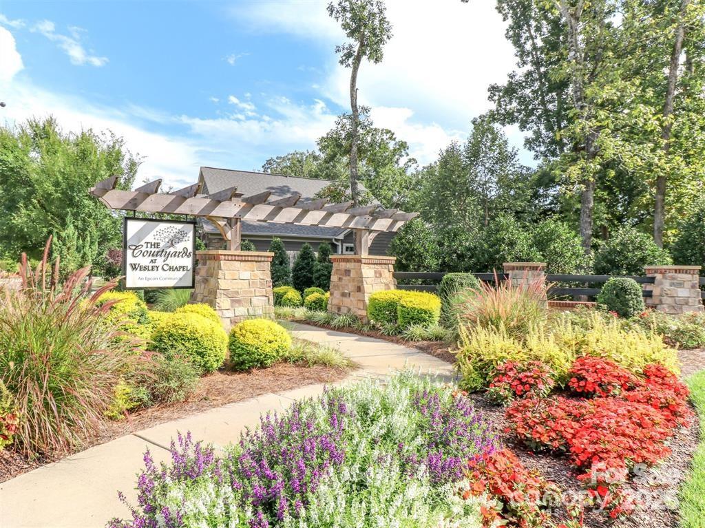 2245 Lincolnshire Lane