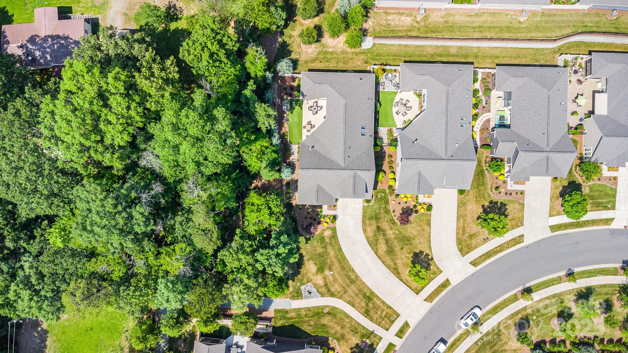 2245 Lincolnshire Lane