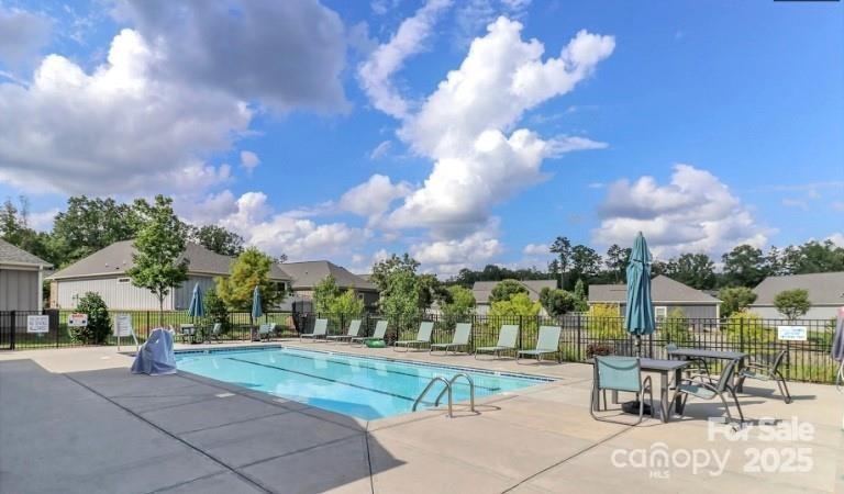 2245 Lincolnshire Lane