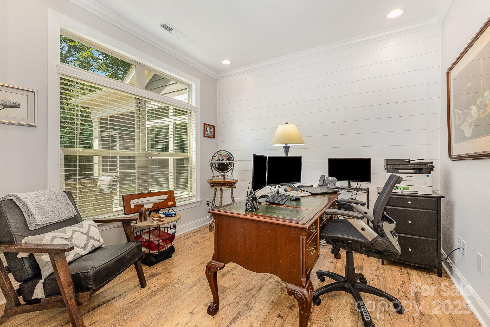 2245 Lincolnshire Lane