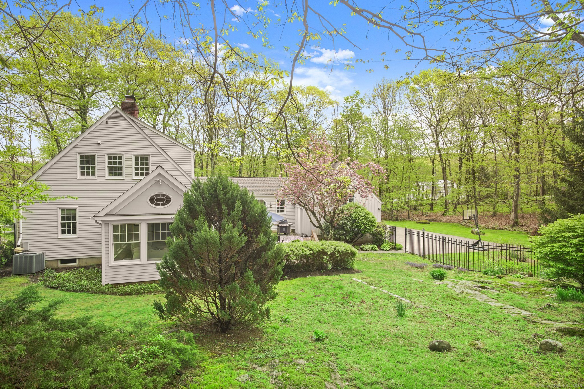 120 Rising Ridge Road