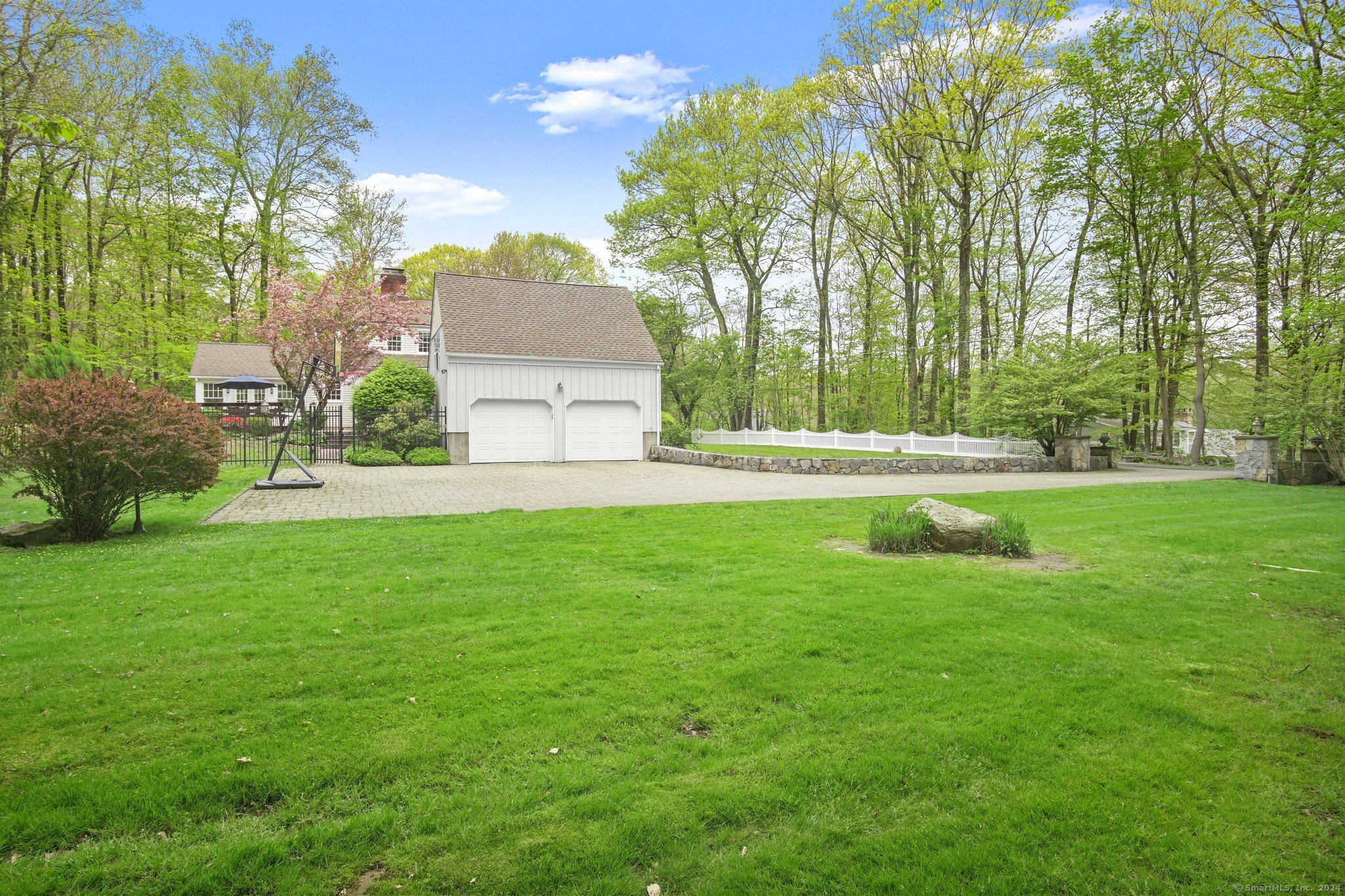 120 Rising Ridge Road
