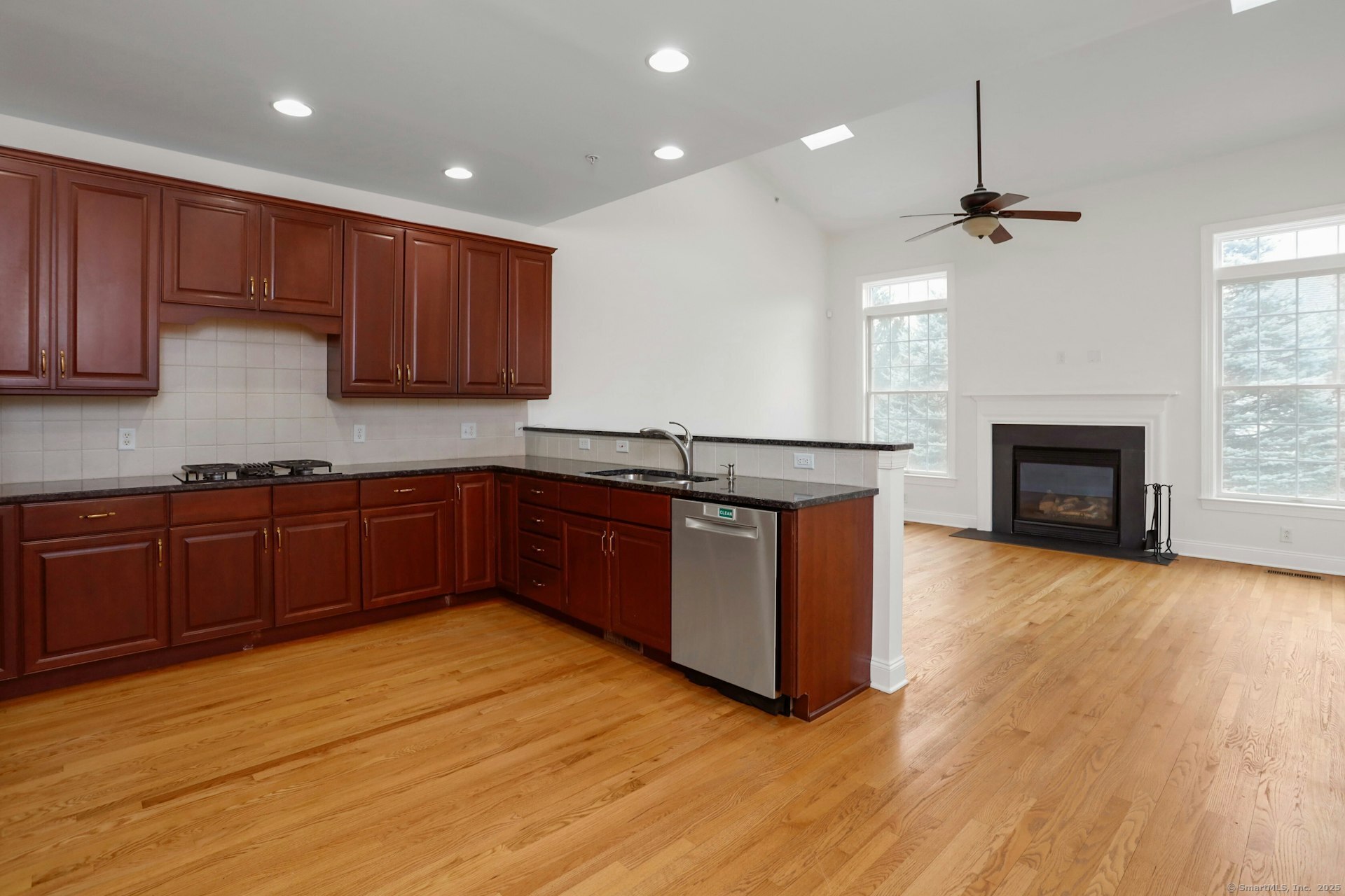 638 - 15 Danbury Road 15