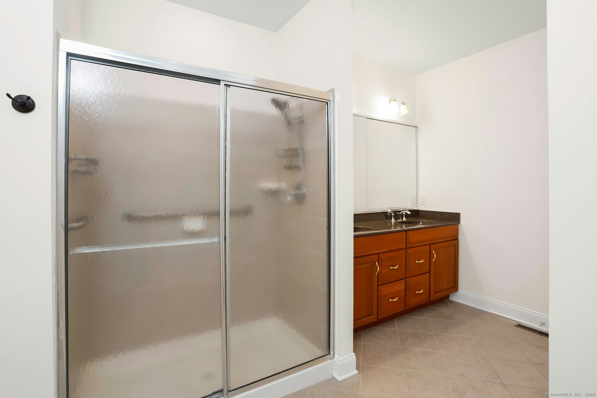 638 - 15 Danbury Road 15