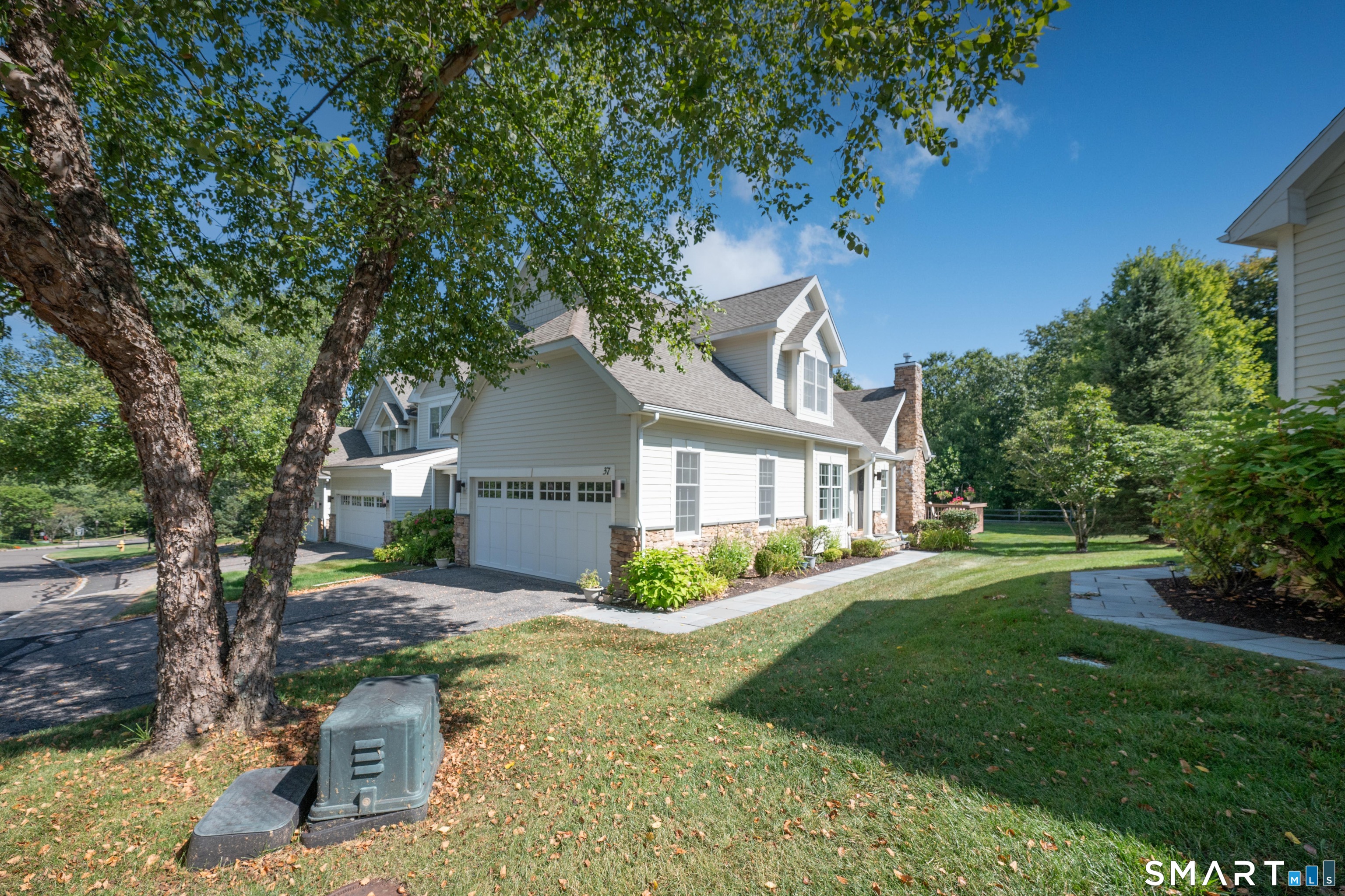 638 Danbury Road 37