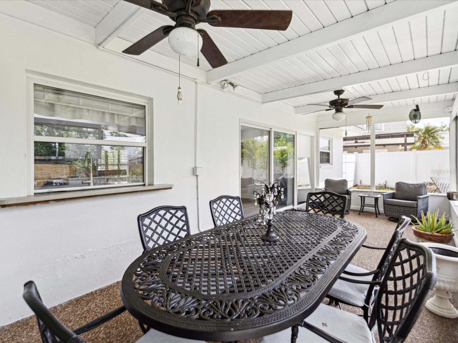 1666 N DAKOTA AVE NE