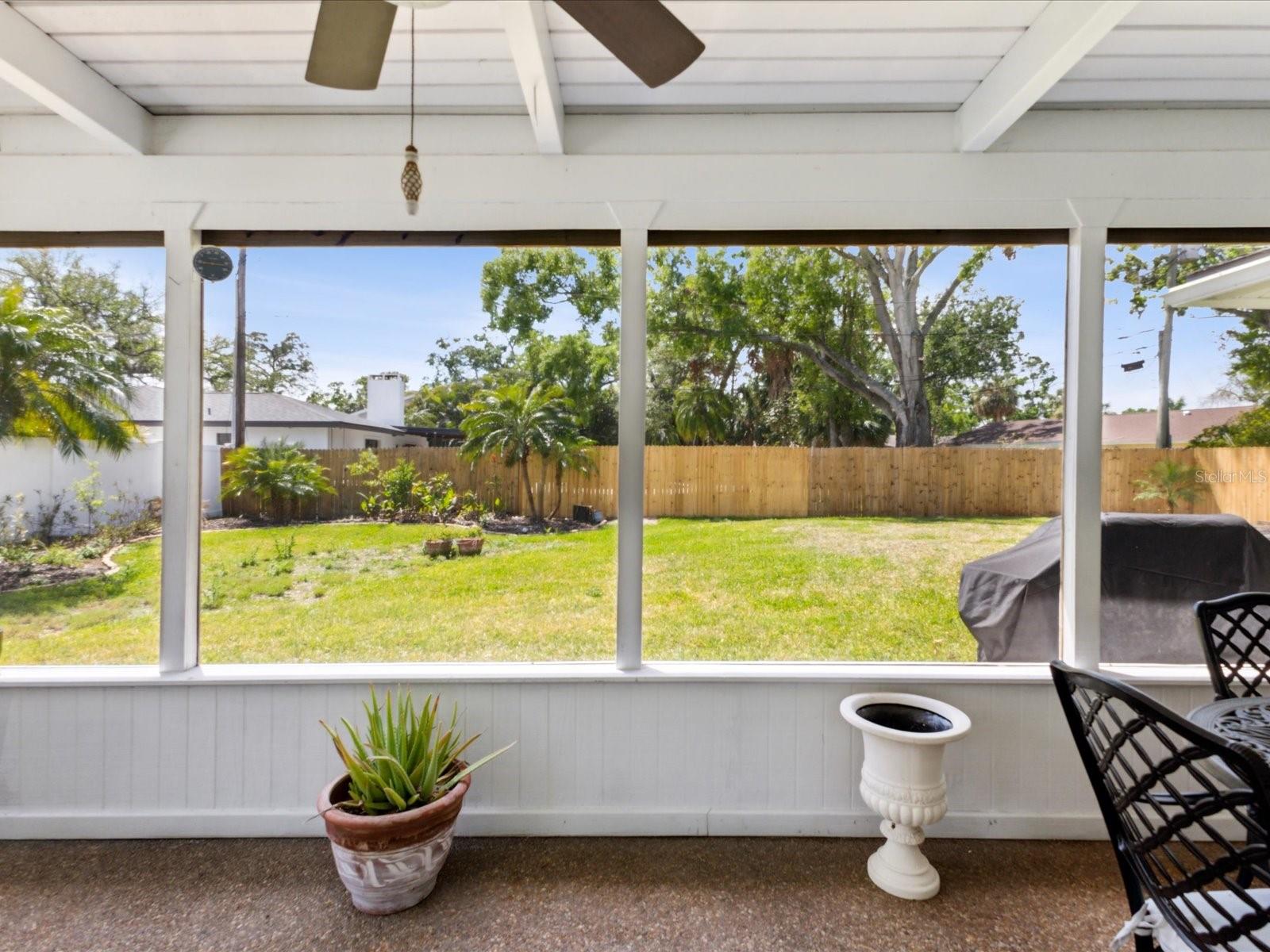 1666 N DAKOTA AVE NE