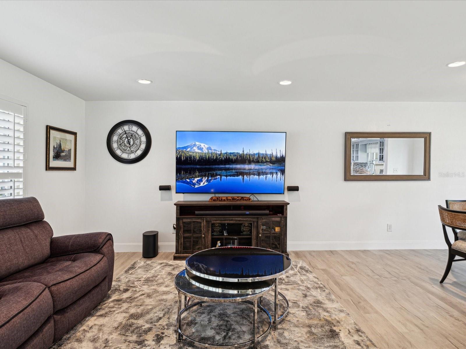 1666 N DAKOTA AVE NE