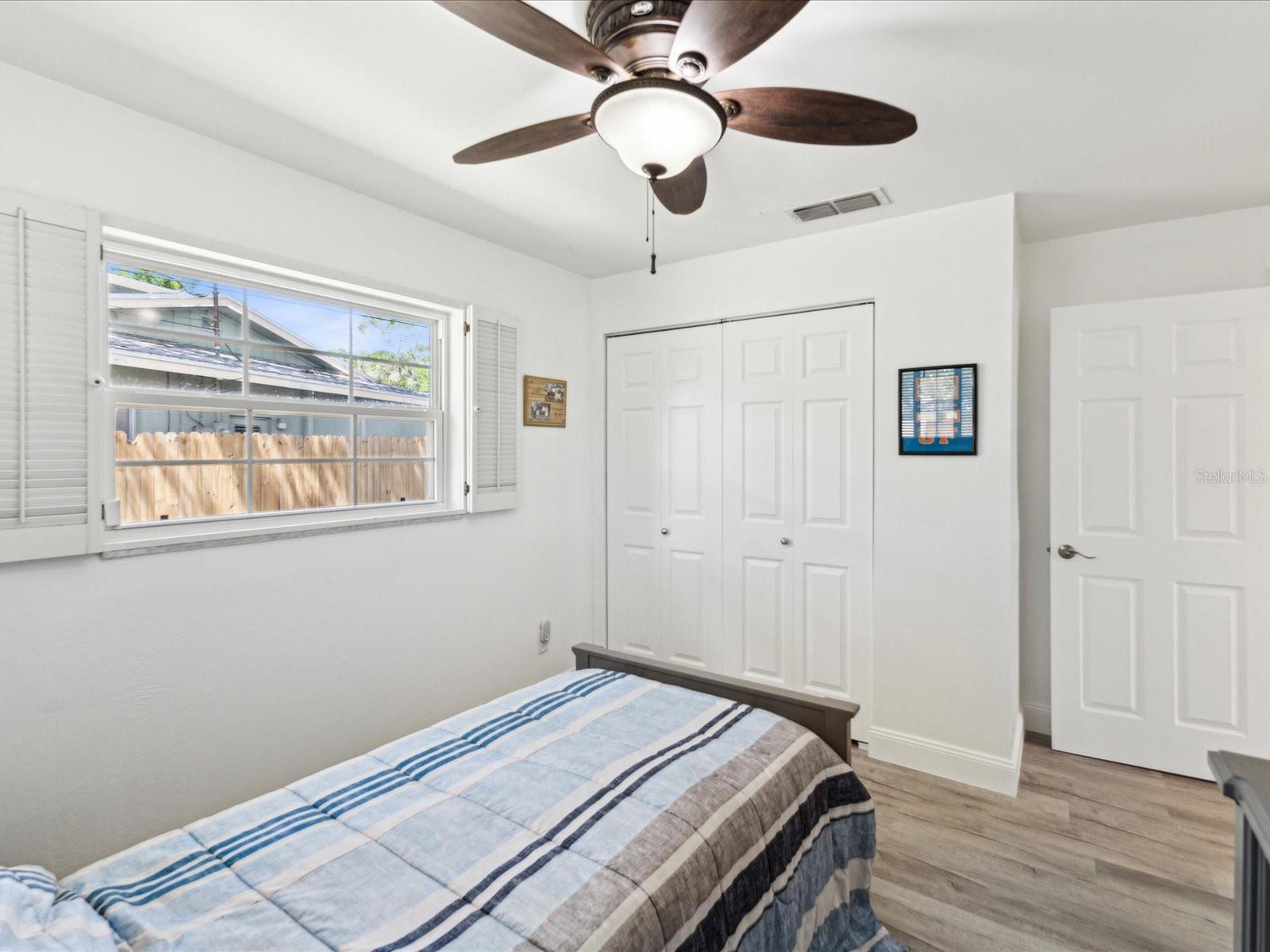 1666 N DAKOTA AVE NE