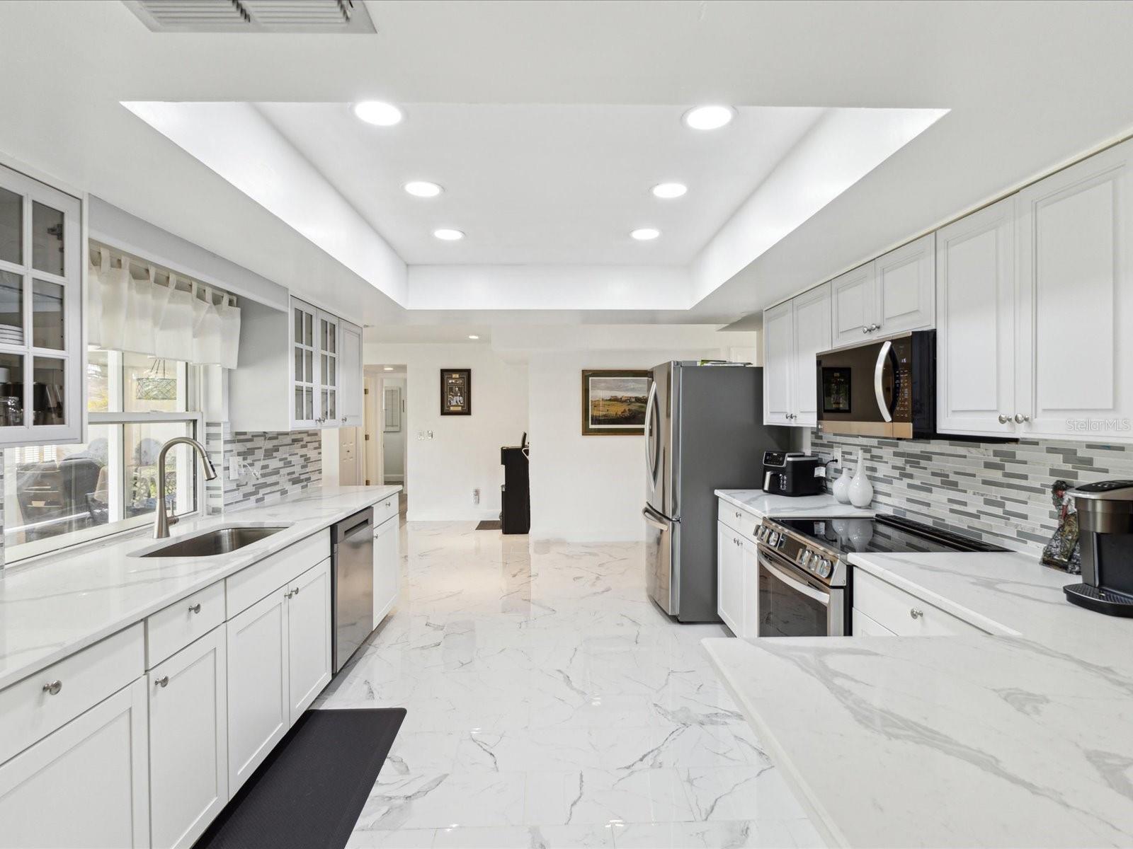 1666 N DAKOTA AVE NE