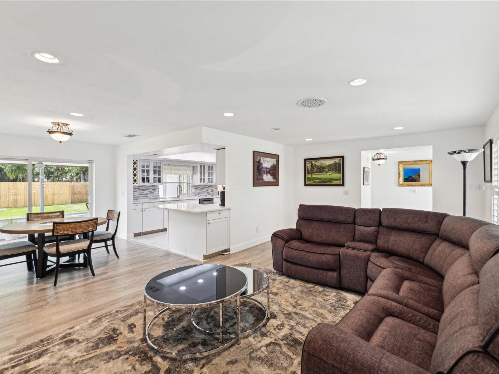 1666 N DAKOTA AVE NE