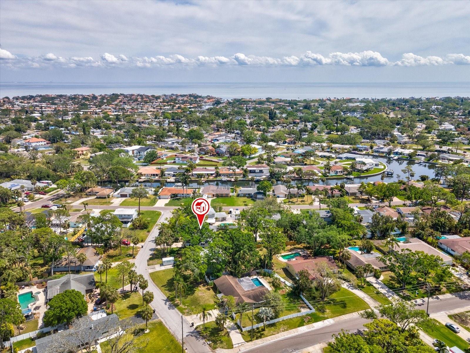 1666 N DAKOTA AVE NE