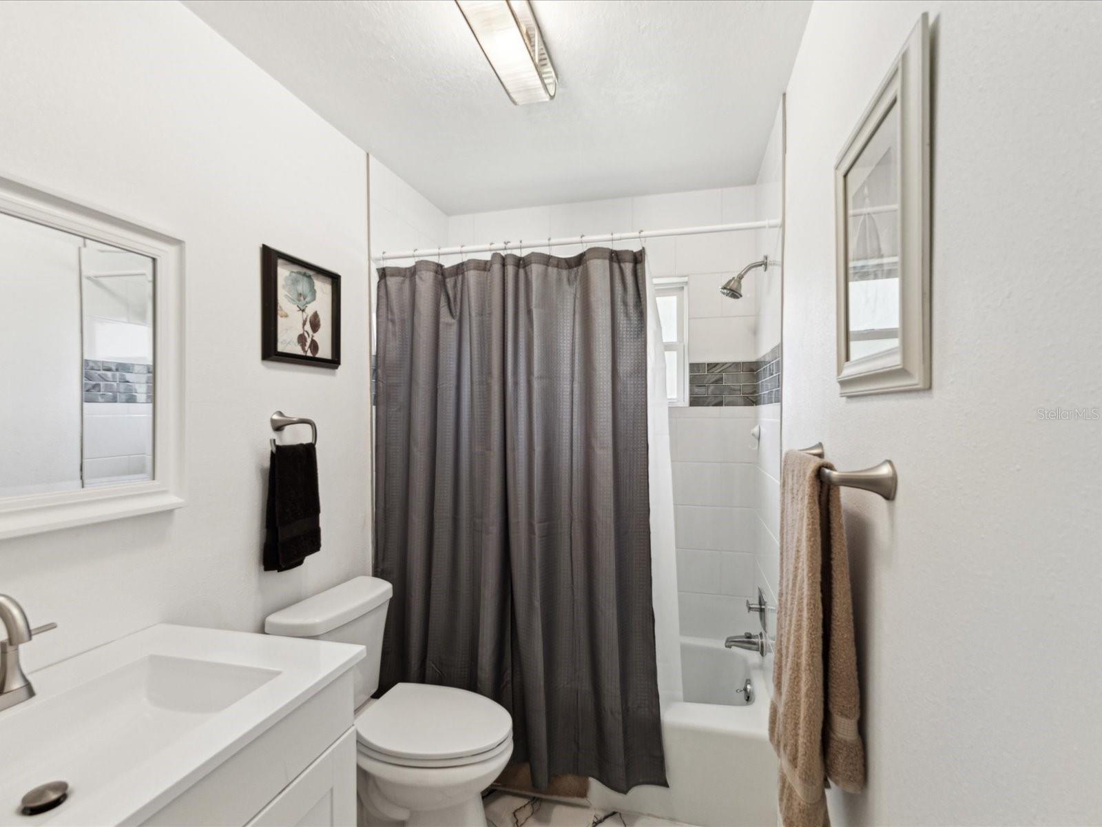 1666 N DAKOTA AVE NE