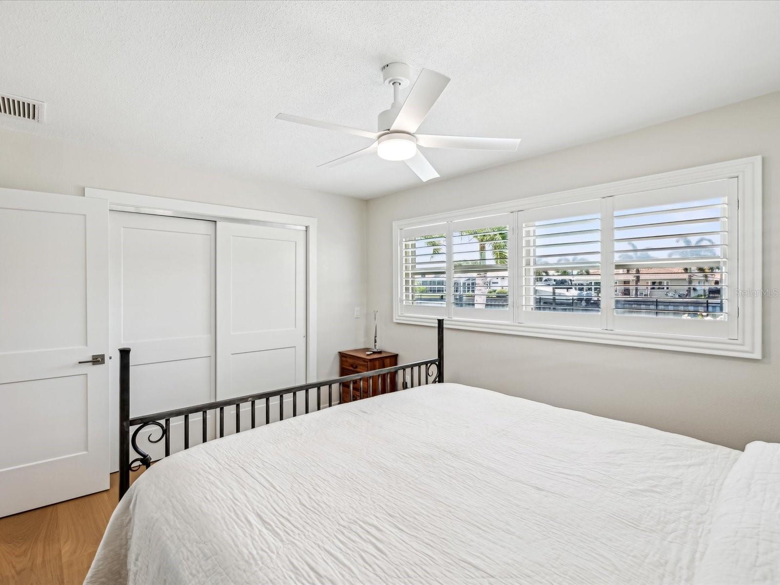 2044 MICHIGAN AVE NE