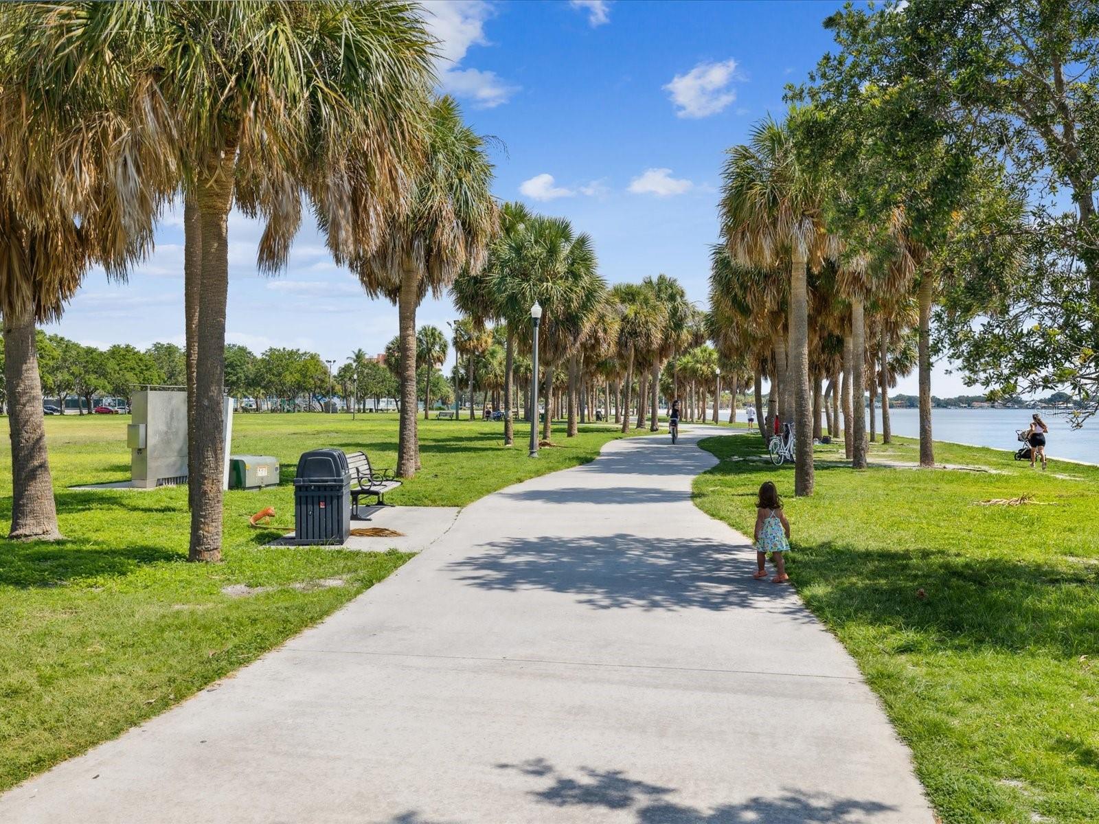 2044 MICHIGAN AVE NE