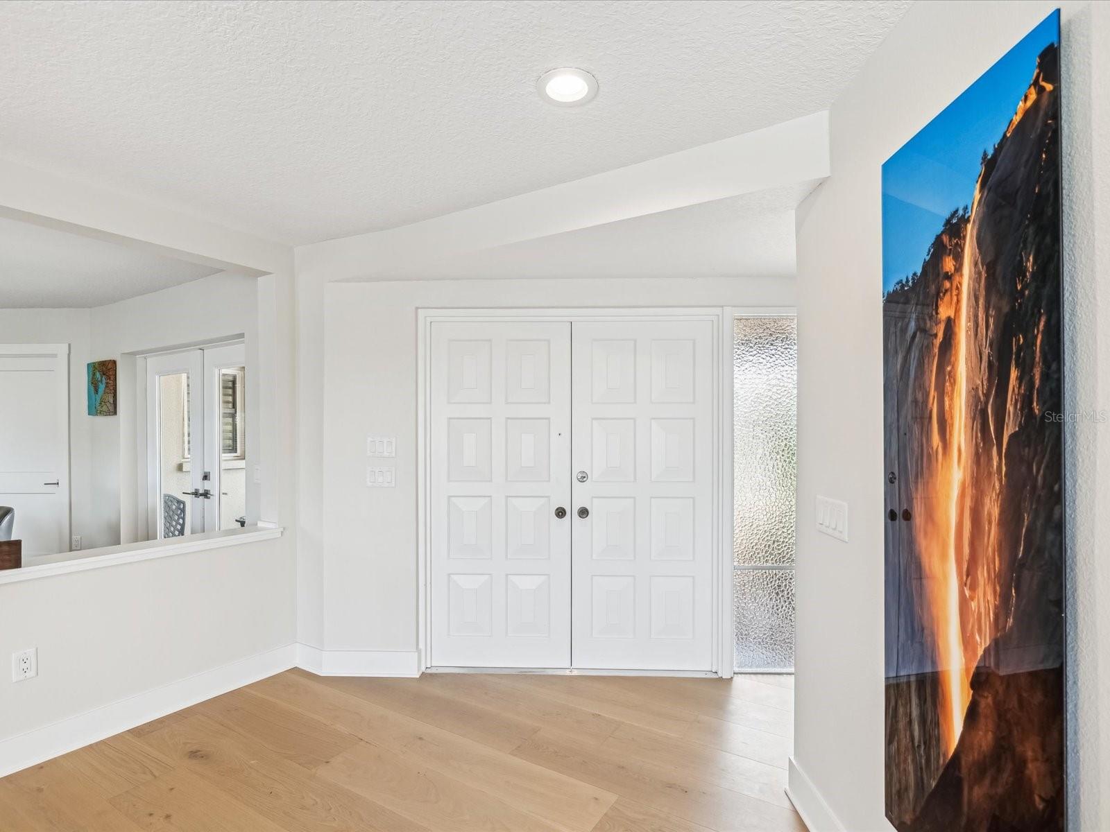 2044 MICHIGAN AVE NE