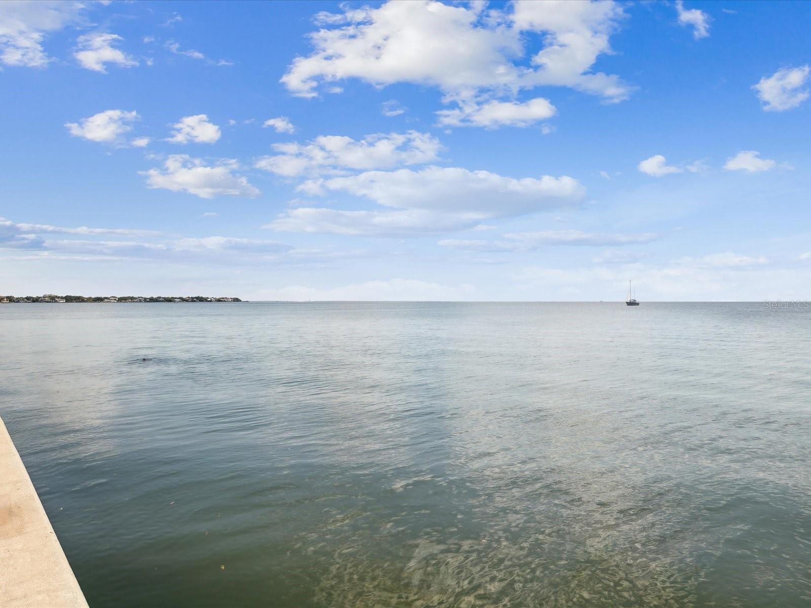 2044 MICHIGAN AVE NE