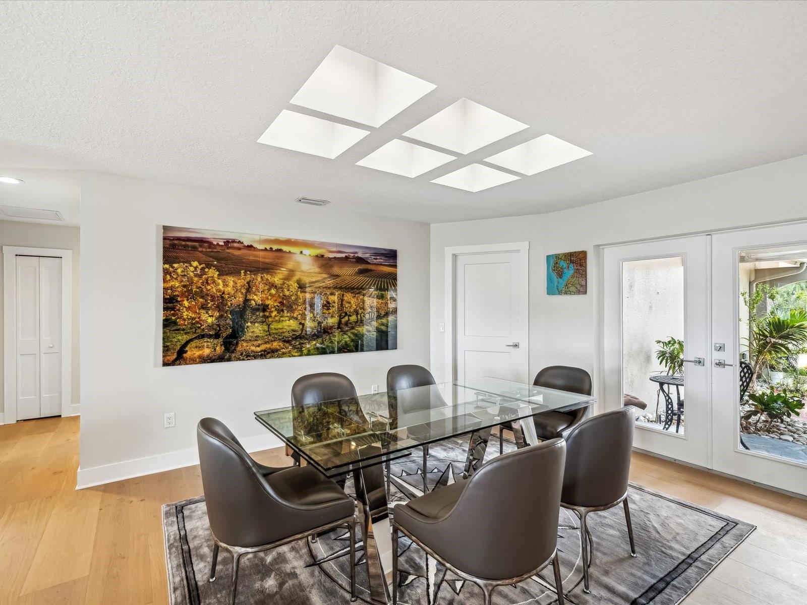 2044 MICHIGAN AVE NE