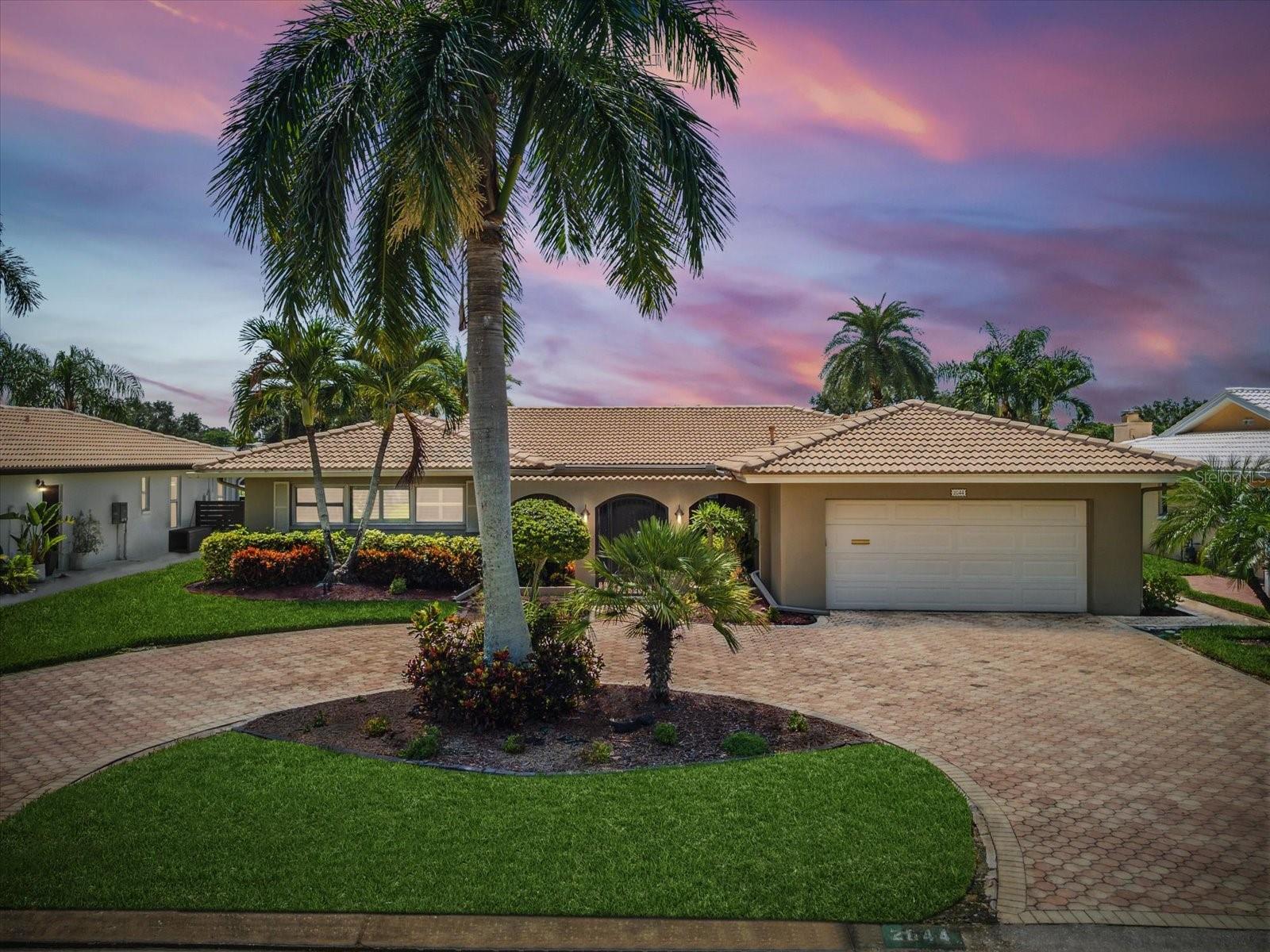 2044 MICHIGAN AVE NE