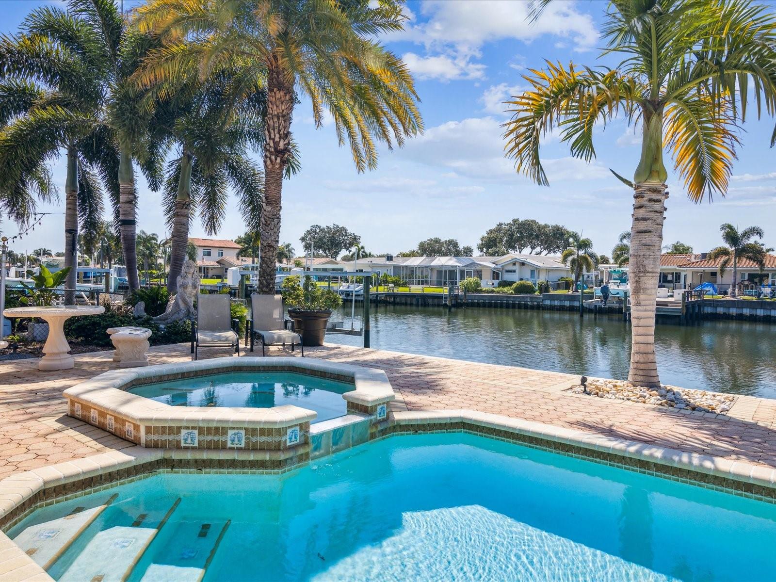 2044 MICHIGAN AVE NE