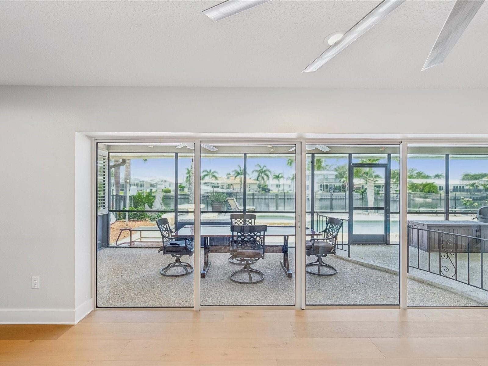 2044 MICHIGAN AVE NE