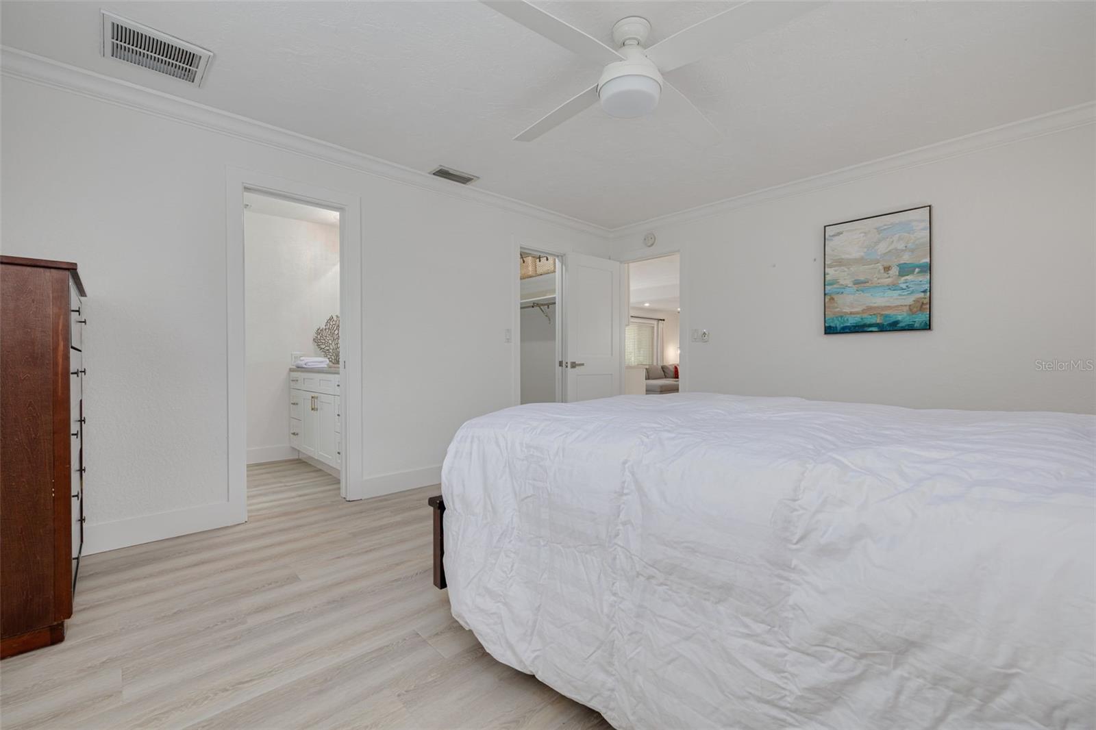 2049 MASSACHUSETTS AVE NE