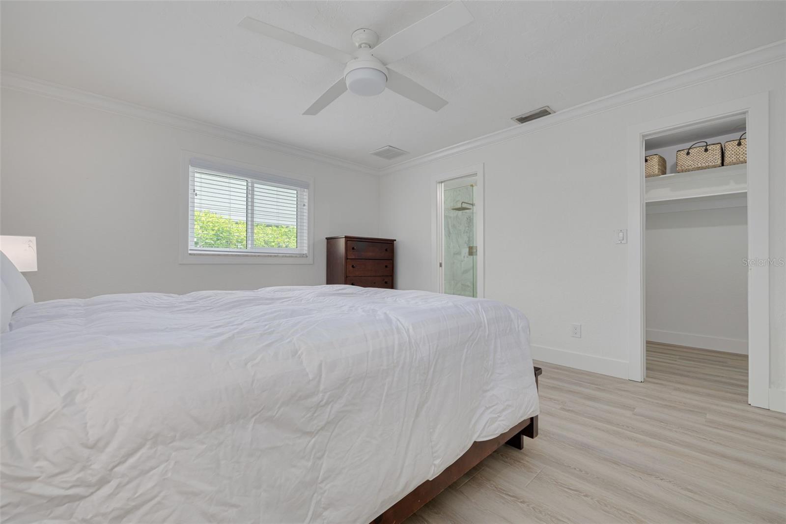 2049 MASSACHUSETTS AVE NE