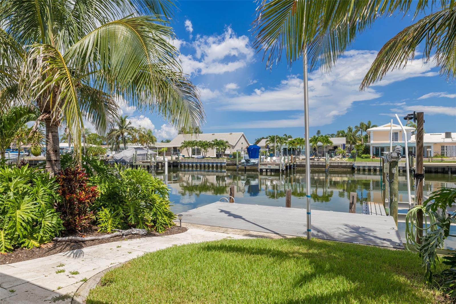 2049 MASSACHUSETTS AVE NE