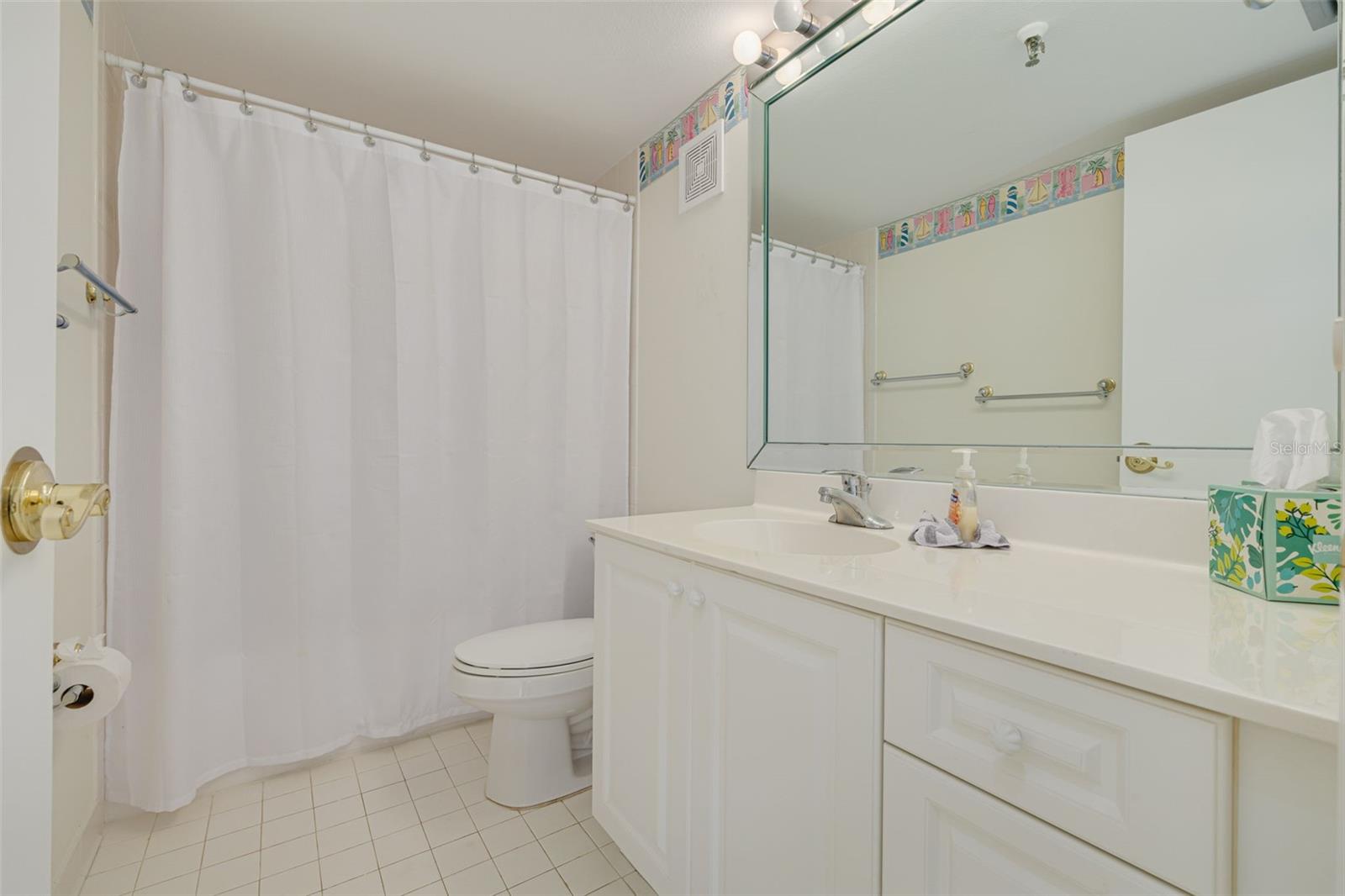 7430 SUNSHINE SKYWAY LN S #704