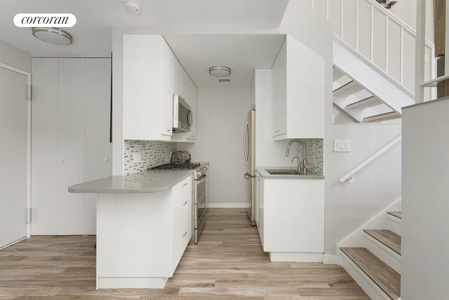 77 BLEECKER Street 311