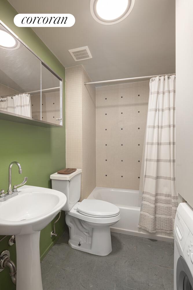 21 BLEECKER Street 3E
