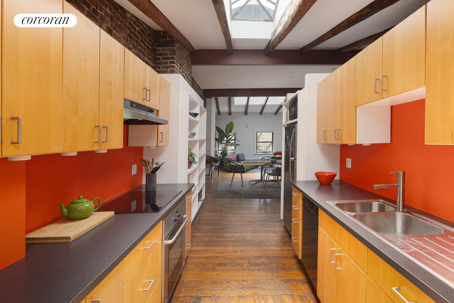 21 BLEECKER Street 3E