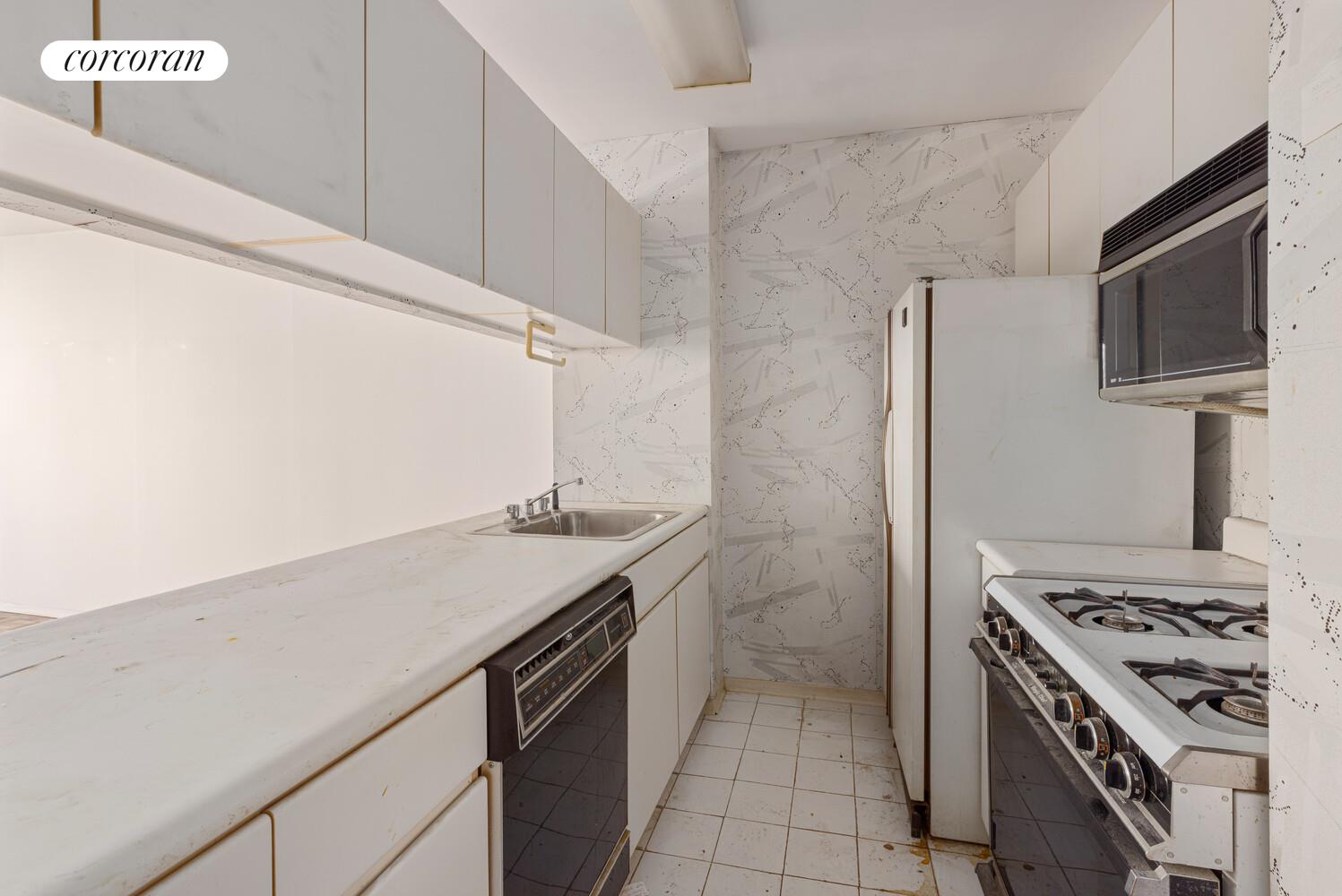 250 S END Avenue 5D